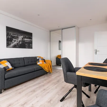 Apartamento Plac Grunwaldzki Inviting By Bookinghost