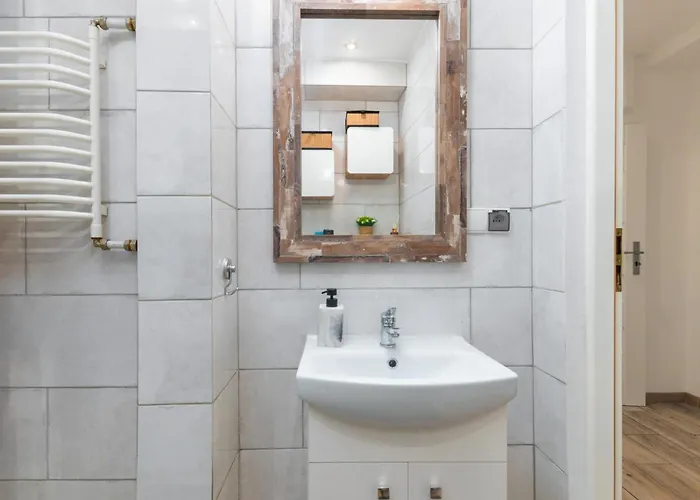 Plac Grunwaldzki Inviting By Bookinghost Apartment